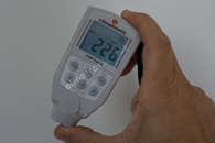 elmatronic F/NF HANDY rétegvastagság-mérő elmatroic F/NF rétegmérő nagyméretű LCD kijelzővel, FLIP DISPLAY funkcióval! Egyszerű használat, pontos mérési eredmények ígényes profiknak!